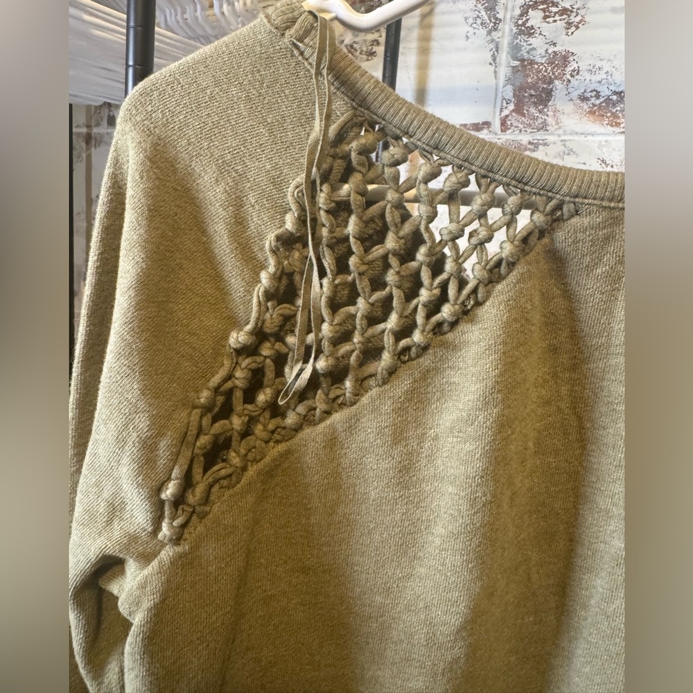 American Eagle Outfitters Olive Fringe Pullover Sweater Women’s Size S - Picture 5 of 5